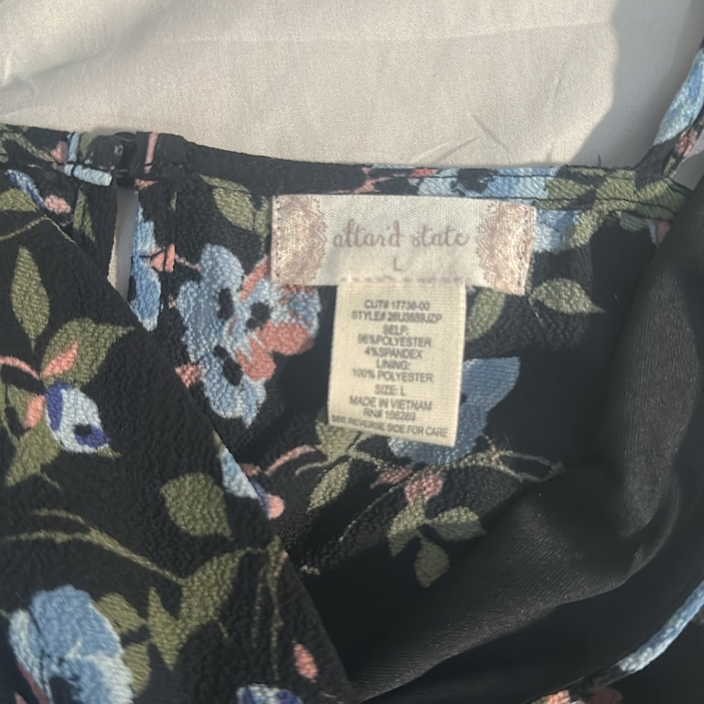 Floral Ruffle Strap Romper - Picture 4 of 5